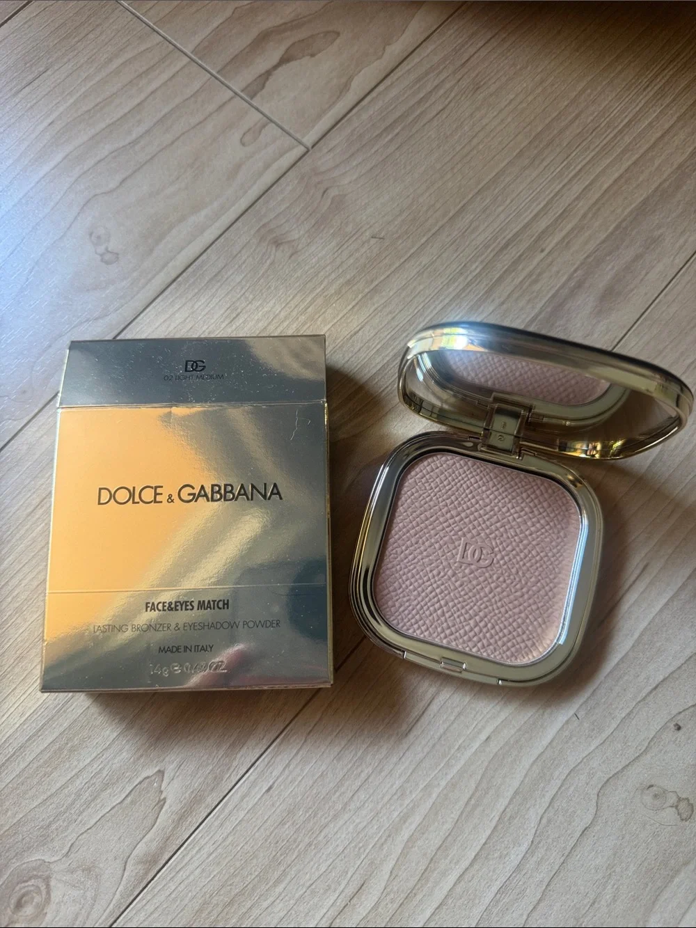 Dolce & Gabbana Face & Eyes Match Pressed Powder - 02 Light Medium